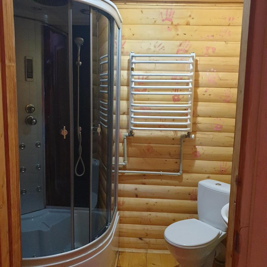 Kostel House Hotell Mykuljtsjin Eksteriør bilde