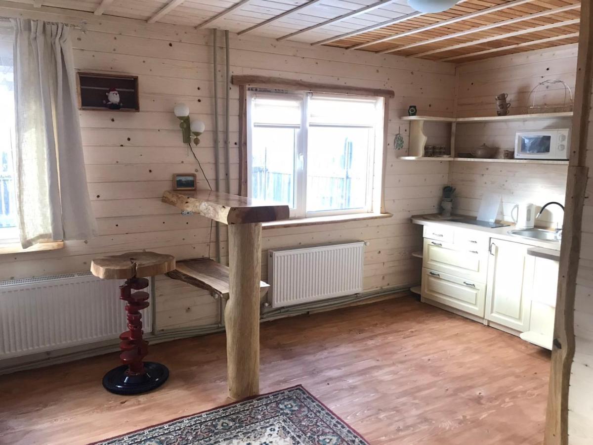 Kostel House Hotell Mykuljtsjin Eksteriør bilde